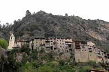 Tou&euml;t-sur-Var, maisons anciennes