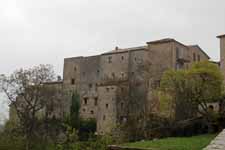 Gourdon, Alpes-Maritimes, maisons en pierre