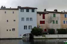 Port-Grimaud, maisons color&eacute;es