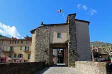 Sospel, Pont Vieux, maison