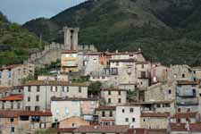 Luc&eacute;ram, remparts