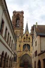 Rouffach, &eacute;glise Saint-Arbogast, ruelle