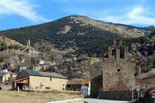 Llo, village, Pyr&eacute;n&eacute;es