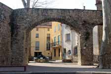 C&eacute;ret, anciens remparts