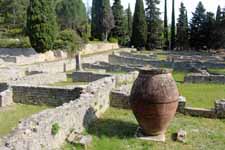 Vaison-la-Romaine, cit&eacute; romaine, amphore