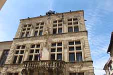 Tarascon, h&ocirc;tel de ville