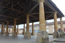 Villefranche-du-P&eacute;rigord, la halle