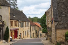Saint-Geni&egrave;s, rue typique
