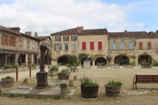 Labastide-d'Armagnac, place royale