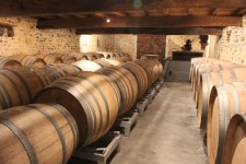 Monein, Juran&ccedil;on, cave, barriques