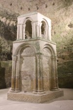 Aubeterre-sur-Dronne, &eacute;glise monolithique, reliquaire