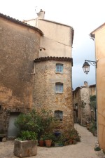 Tourtour, maisons en pierre