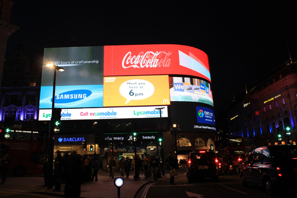 Londres, Piccadilly Circus, nuit