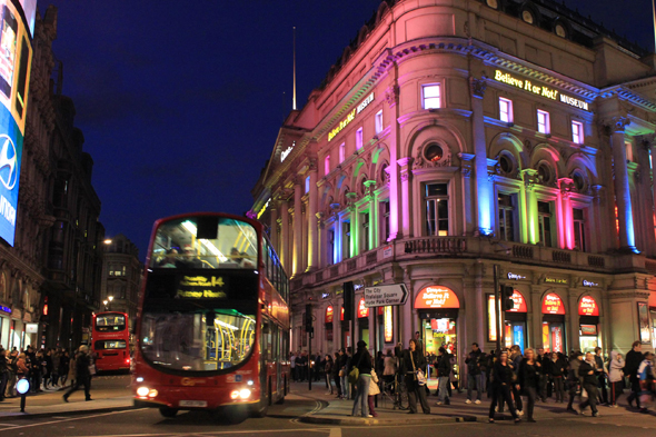 Londres, Coventry Street, nuit