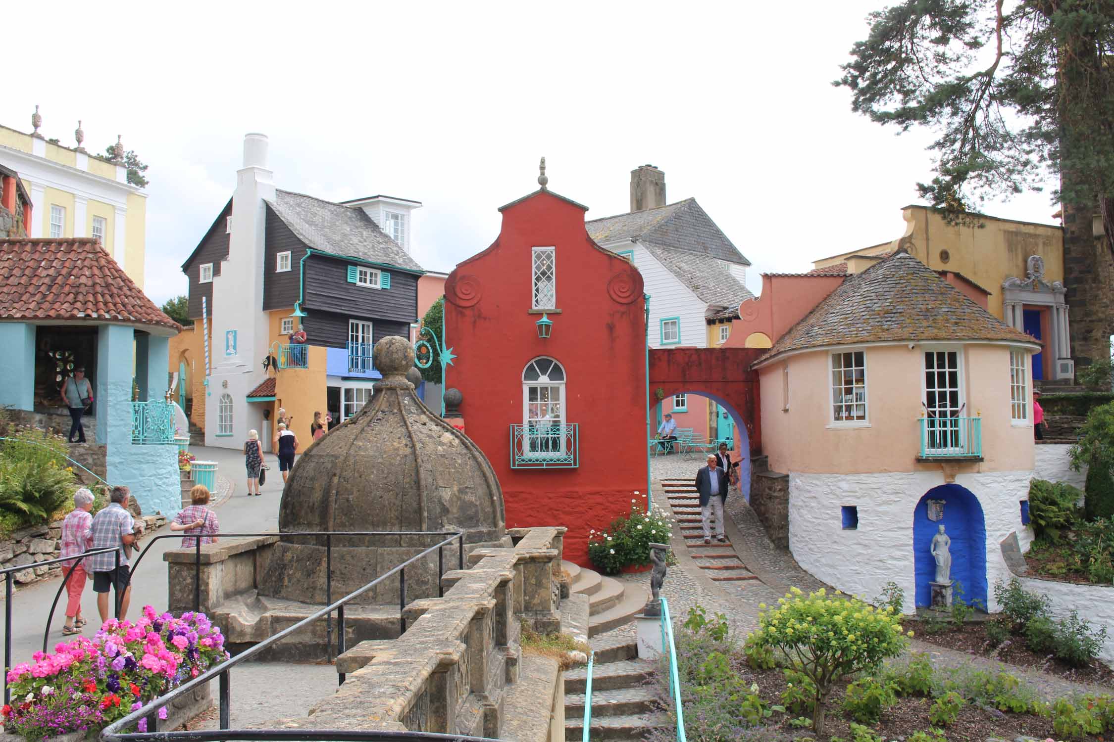 Pays de Galles, Portmeirion, maisons colorées