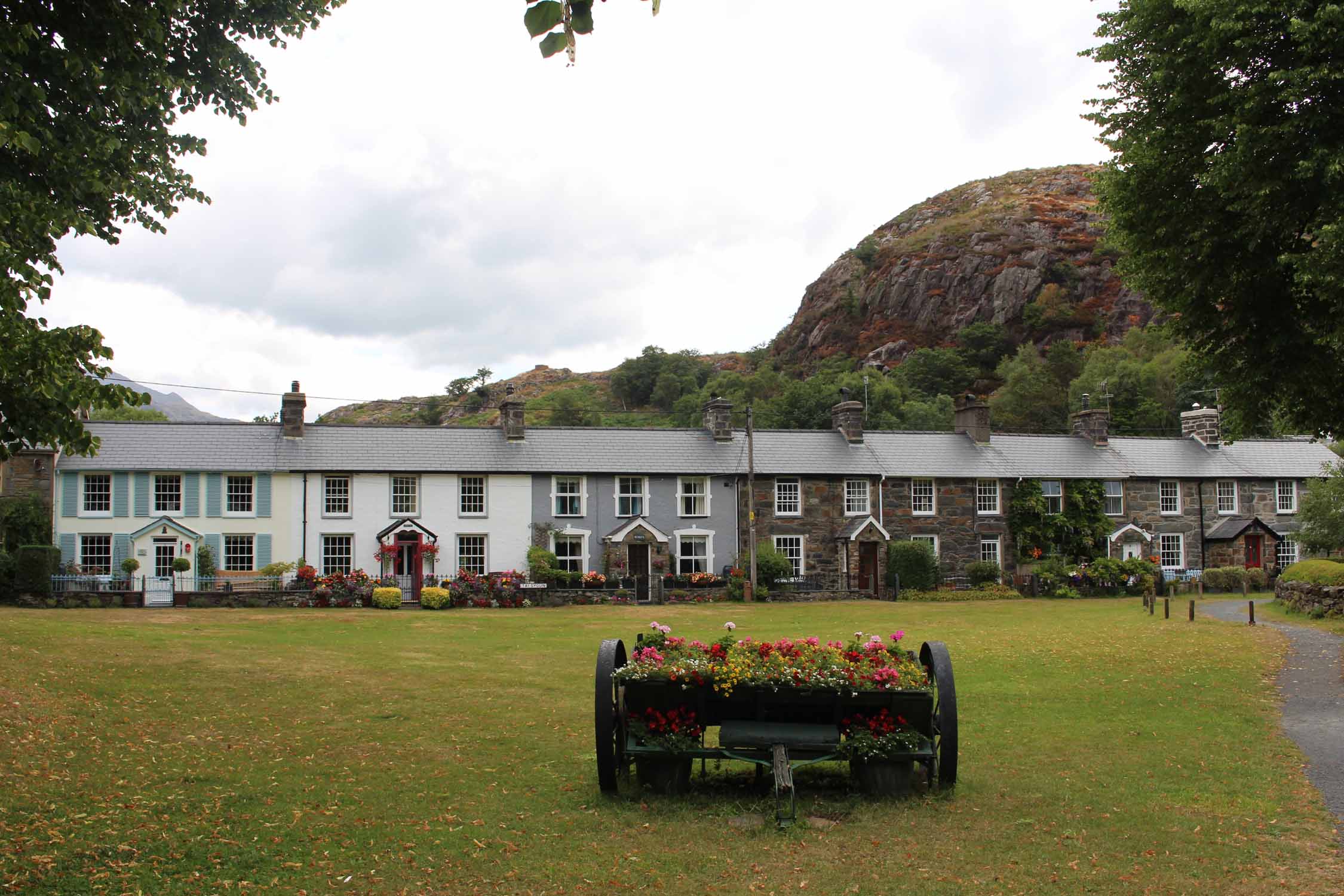 Pays de Galles, Beddgelert, maisons colorées