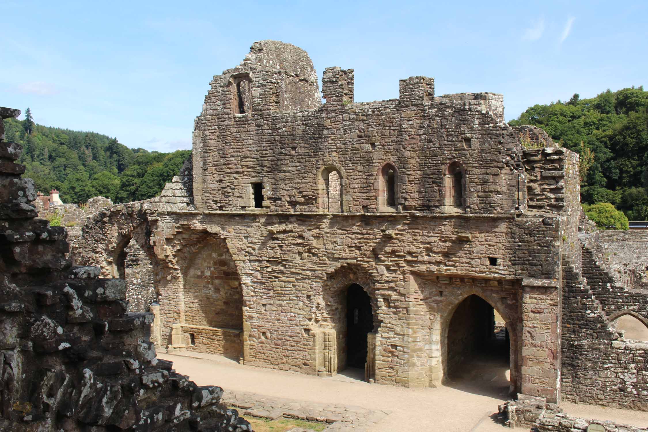 Abbaye de Tintern, ruines