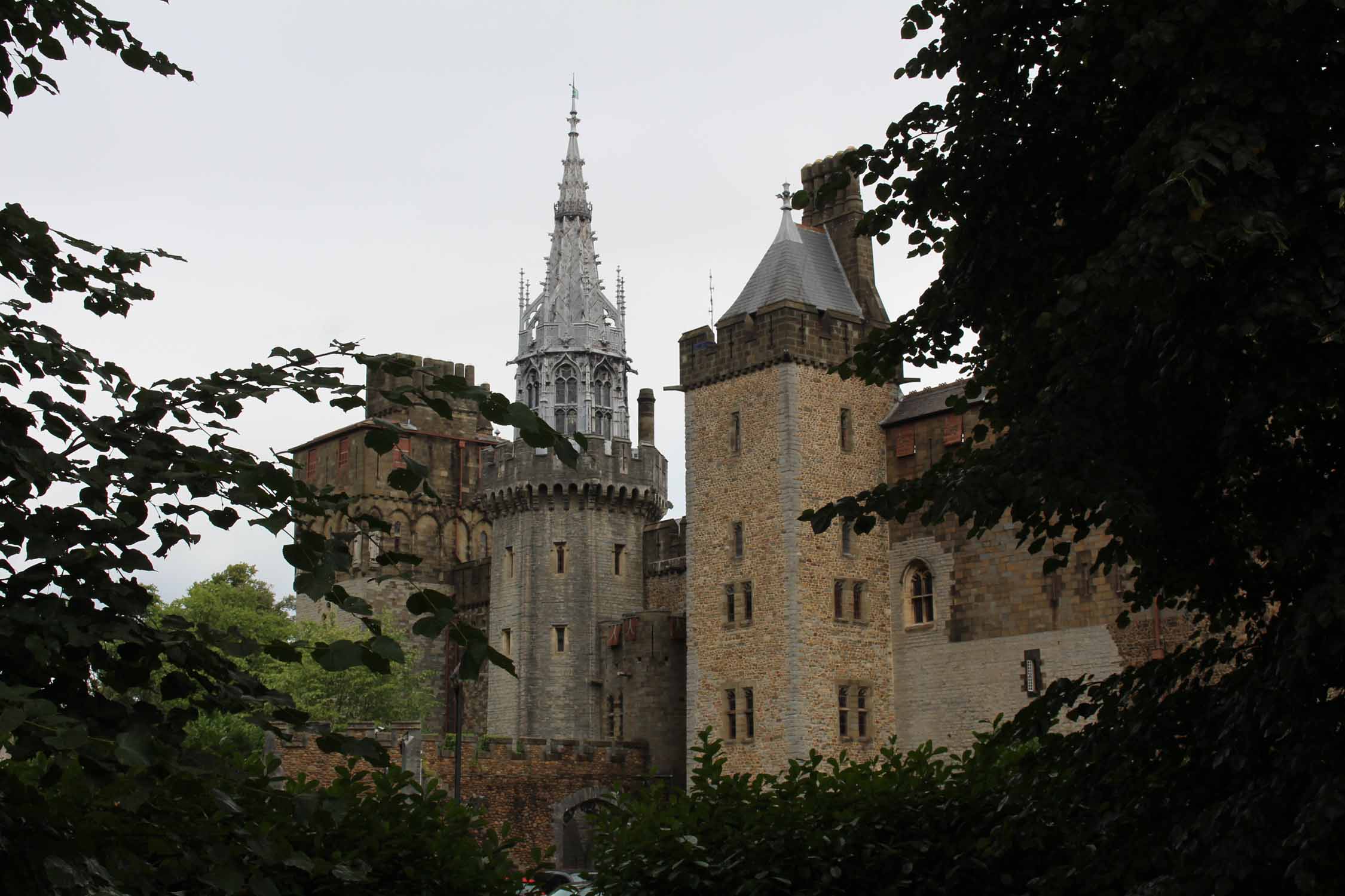 Pays de Galles, château de Cardiff, tours