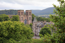 Inverness, cath&eacute;drale St Andr&eacute;, vue