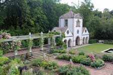 Pays de Galles, jardin de Bodnant, Pin Mill, fleurs