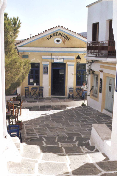 Paros, Lefkes café