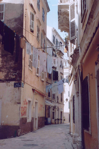 Corfou, étroite ruelle