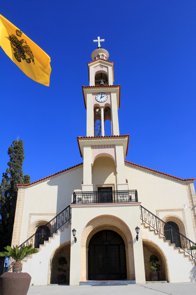 Soroni, église