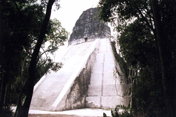 Tikal, Temple V