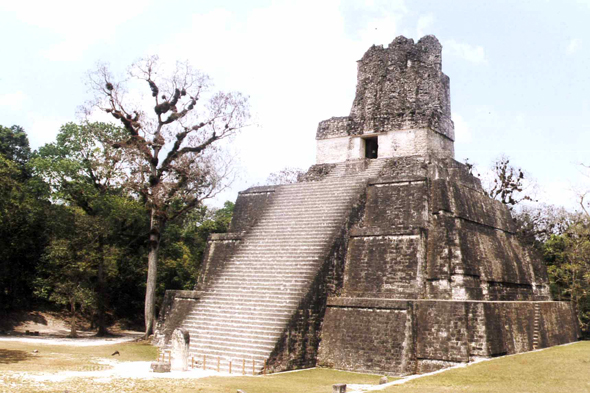 Tikal, temple II