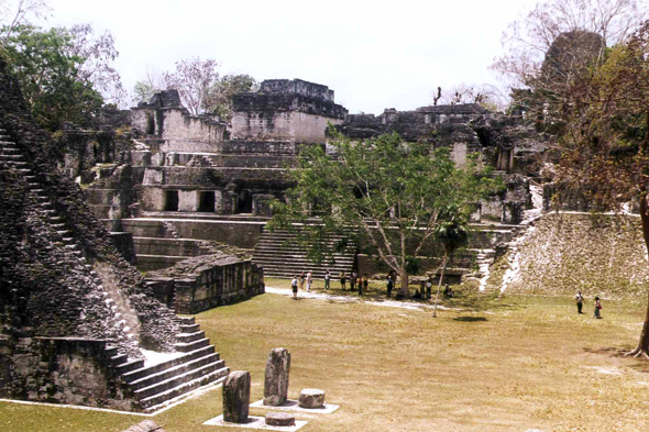 Tikal, Acropole Centrale