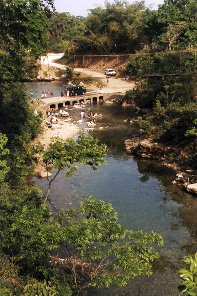 Guatemala, village de Machaquila