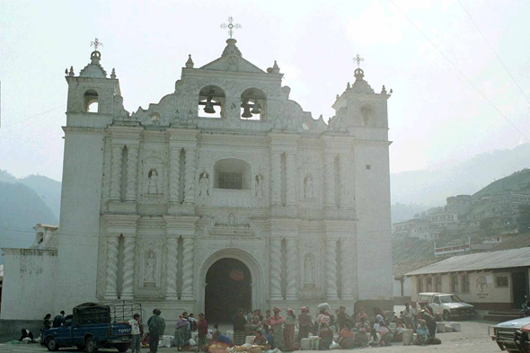 Zunil, église