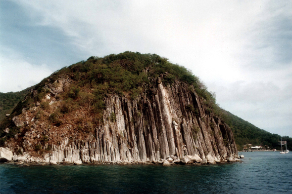 Les Saintes, Orgues de basalte