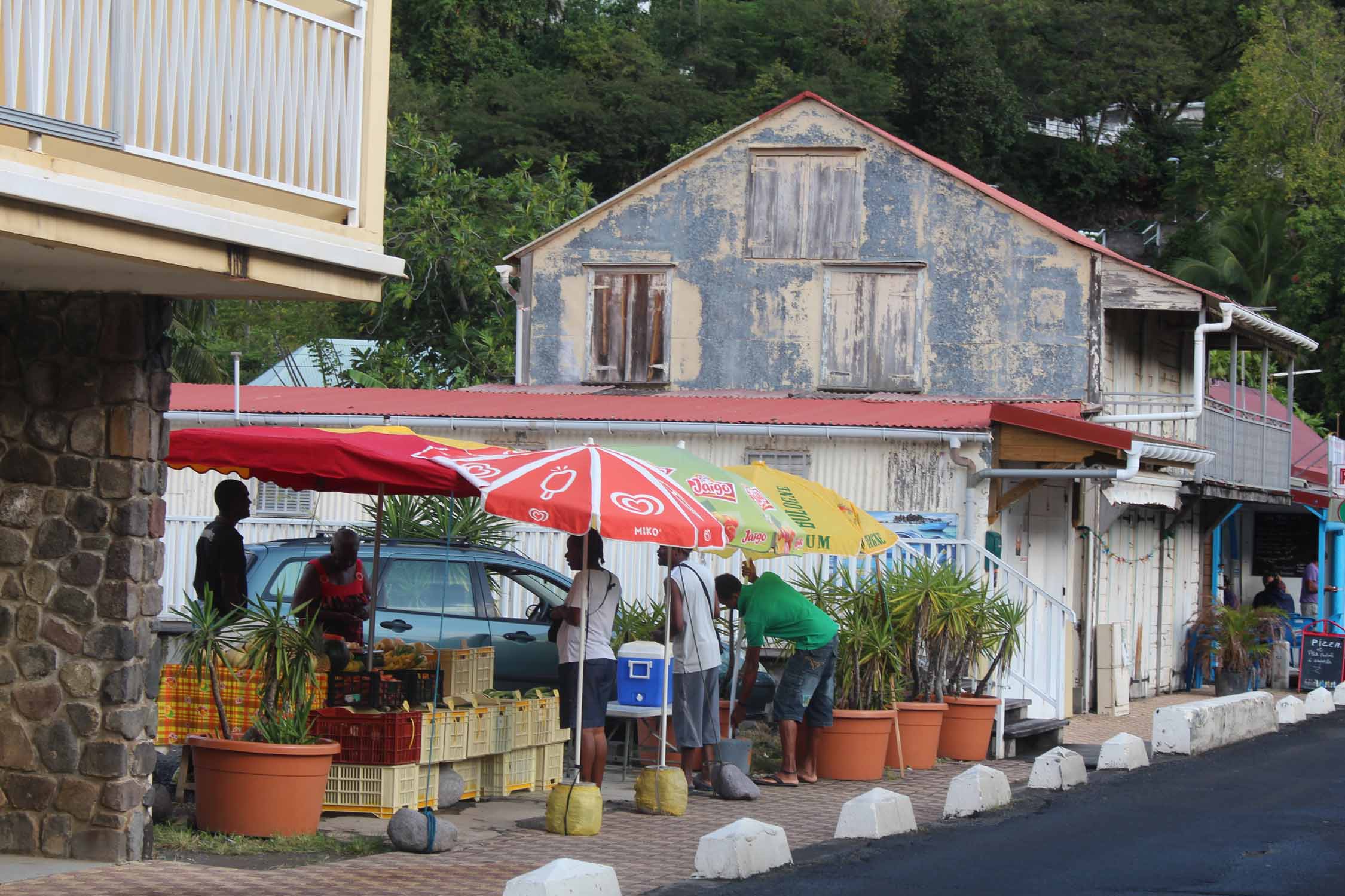 Deshaies, marchand de fruits