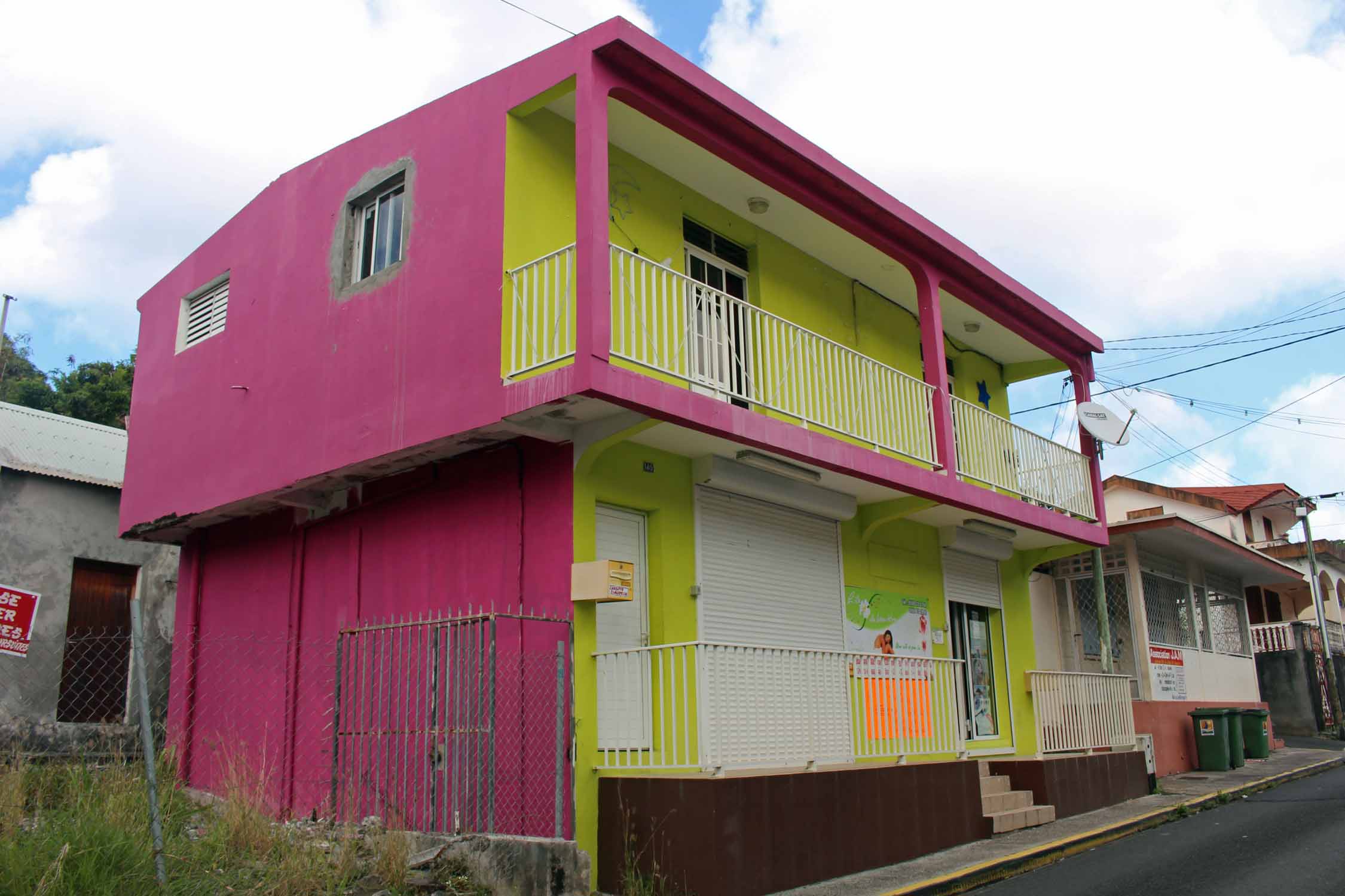Guadeloupe, Pointe-Noire, maison colorée
