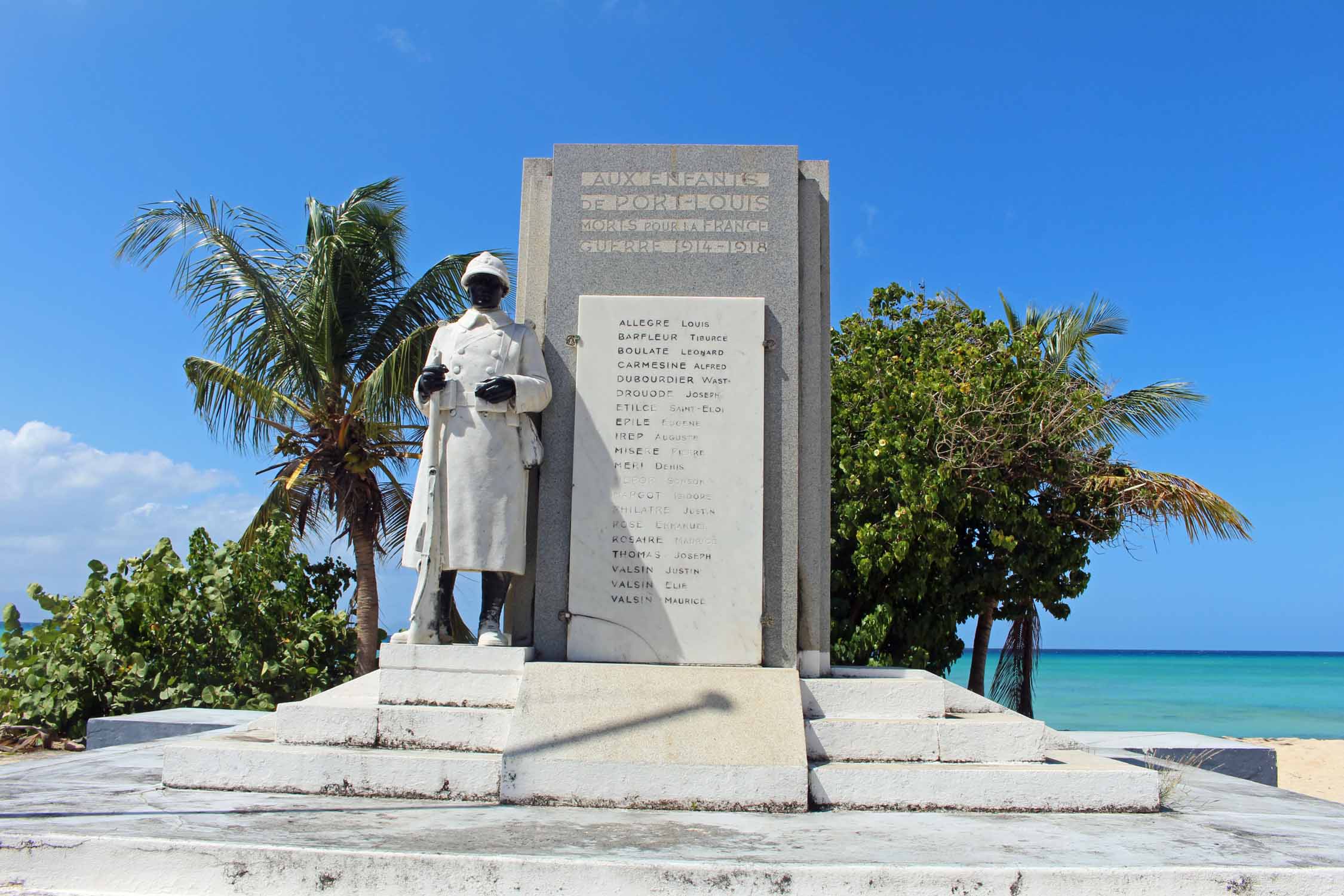 Guadeloupe, Port-Louis, monument aux morts