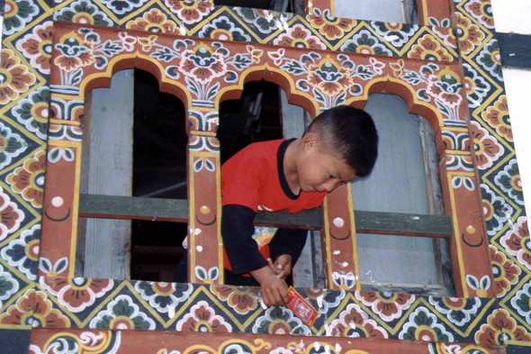 Un enfant à la fenêtre, Thimphu