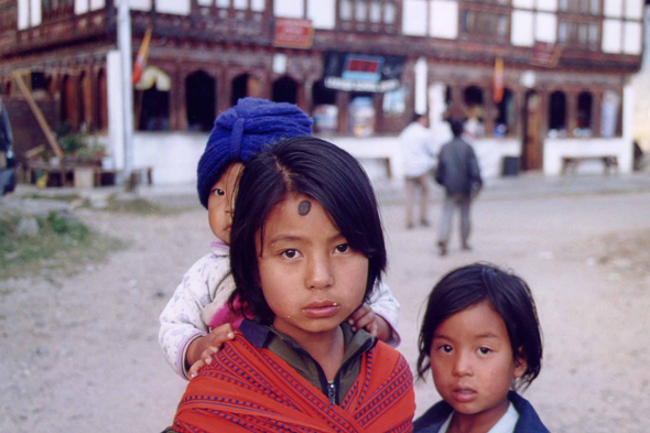 Rue de Paro, enfants