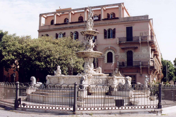 Messine, fontaine d'Orion