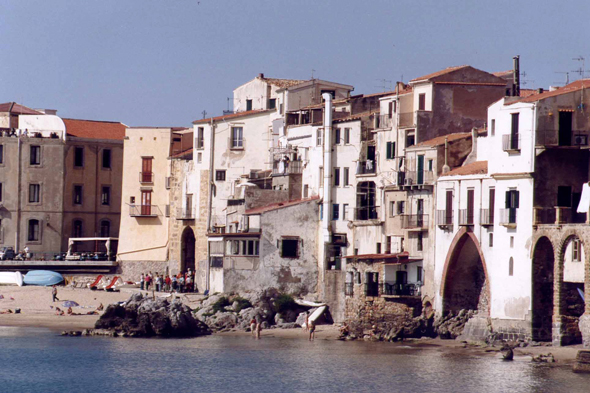 Sicile, Cefalu, porte, ville