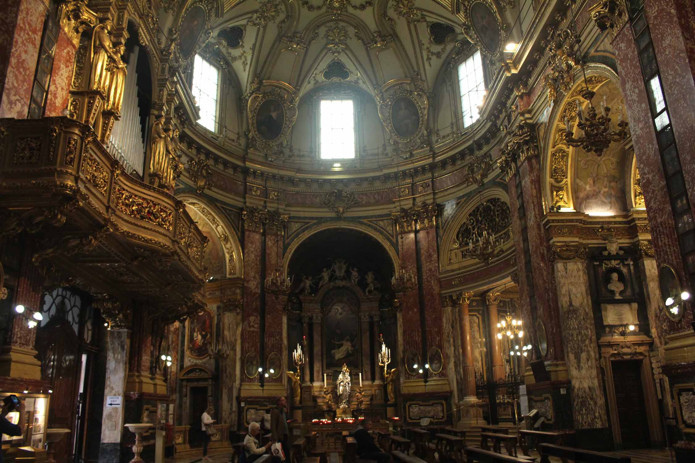 Turin, sanctuaire de la Consolata, intérieur