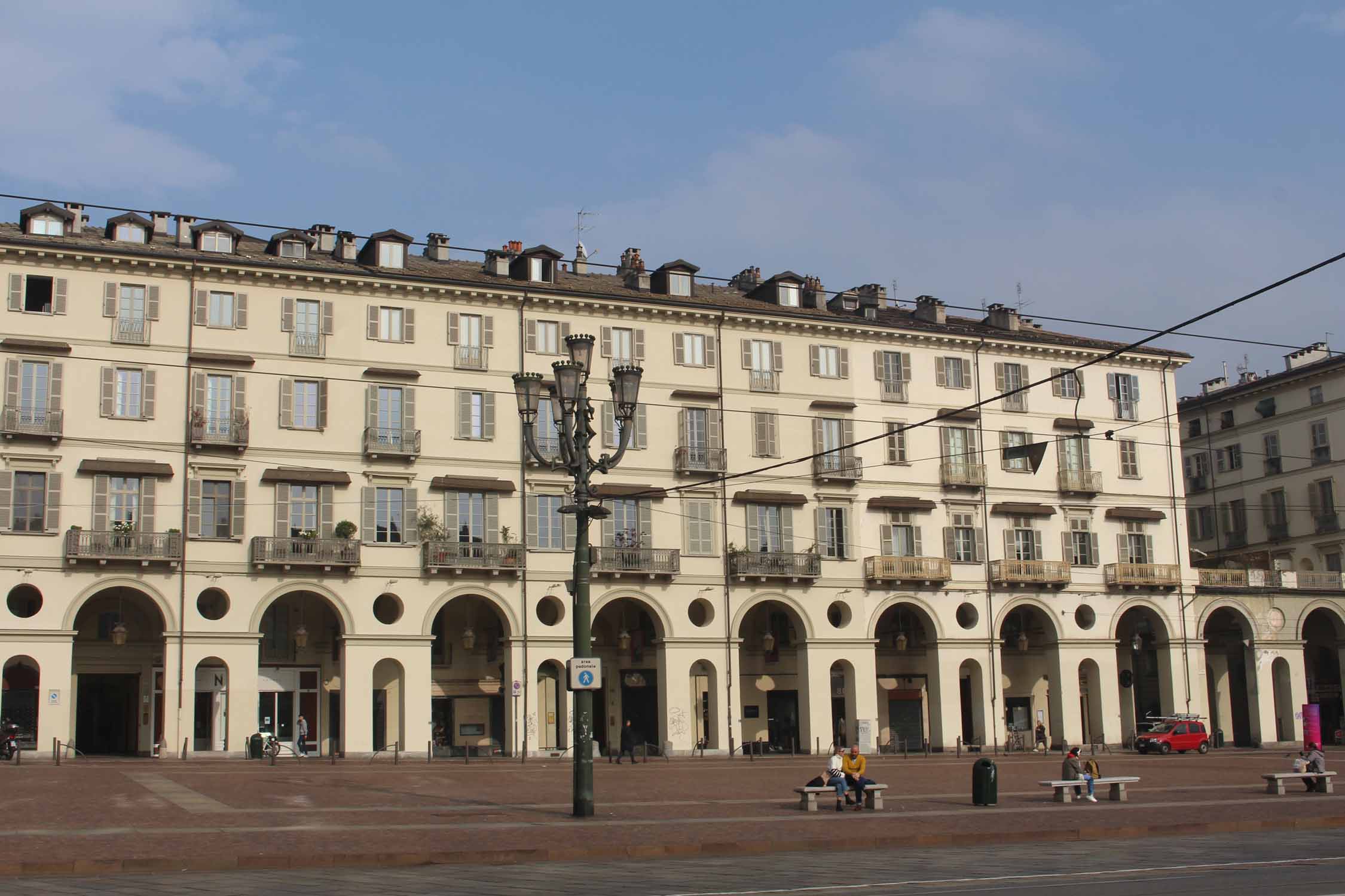 Turin, place Vittorio Veneto, arcade