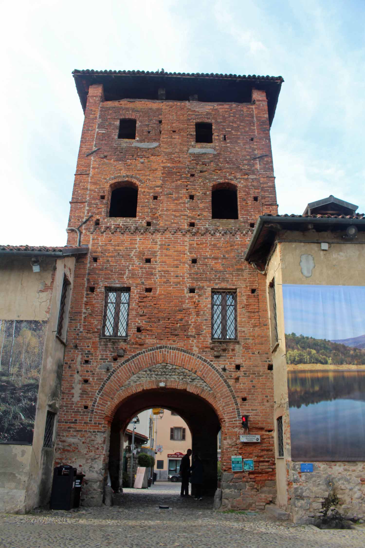 Ricetto de Candelo, tour, porte