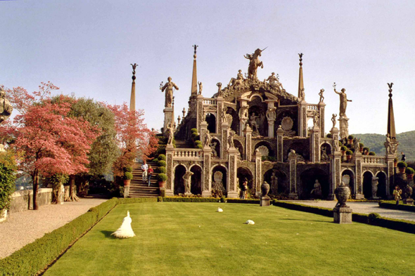 Palais, Borromées