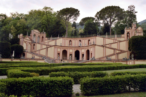 Gargnano, palais