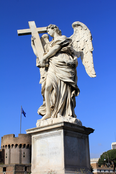 Pont Saint-Ange, statue