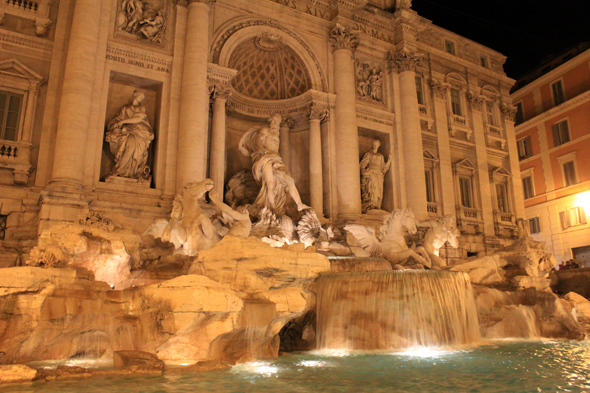 Fontaine de Trevi, nuit