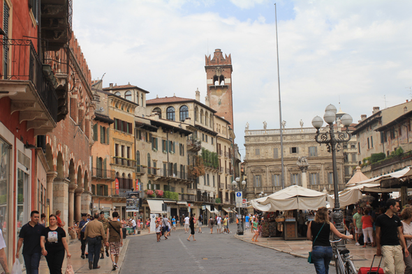 Vérone, piazza delle Erbe