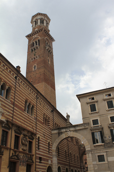 Vérone, Signori, tour des Lamberti