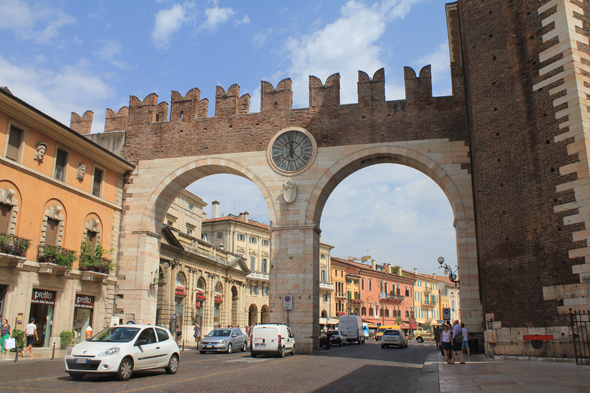 Vérone, Portoni della Bra